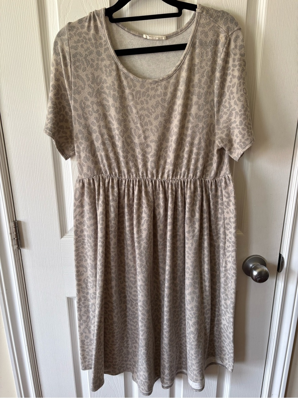 Maternity Leopard Print Short Sleeve Dress